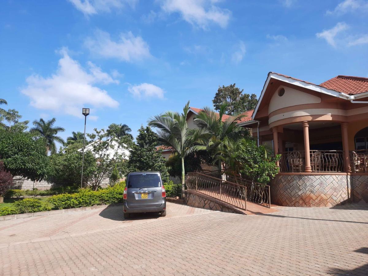 Airport Side Hotel Entebbe Exterior foto