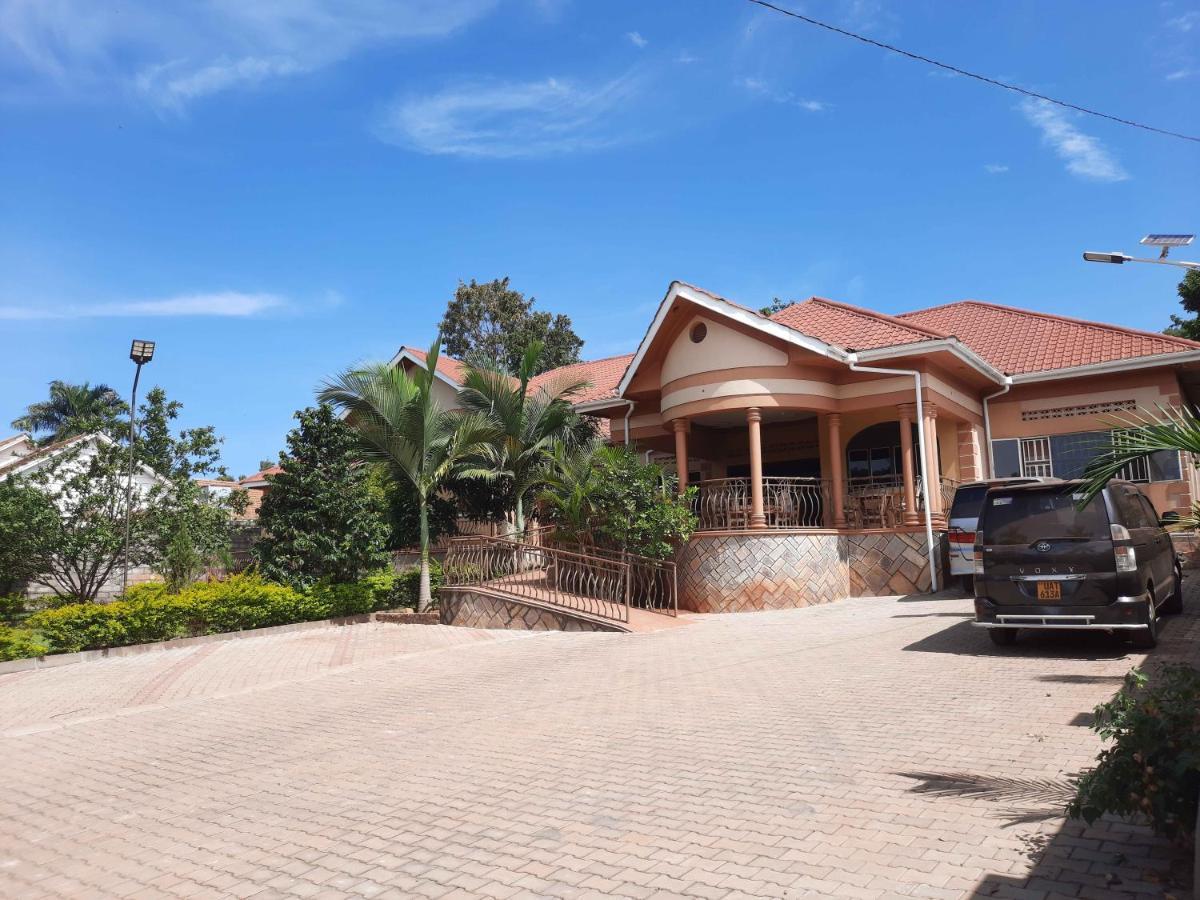 Airport Side Hotel Entebbe Exterior foto