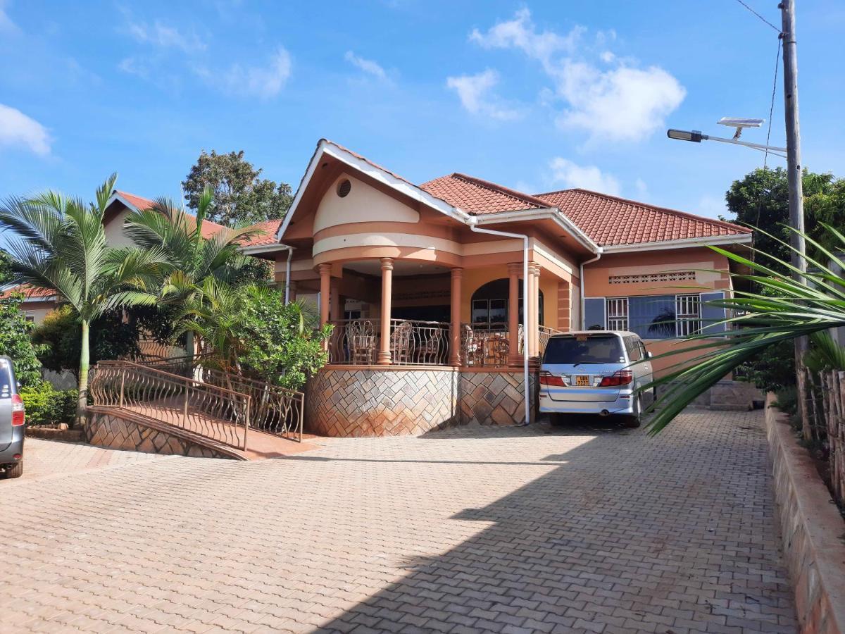 Airport Side Hotel Entebbe Exterior foto